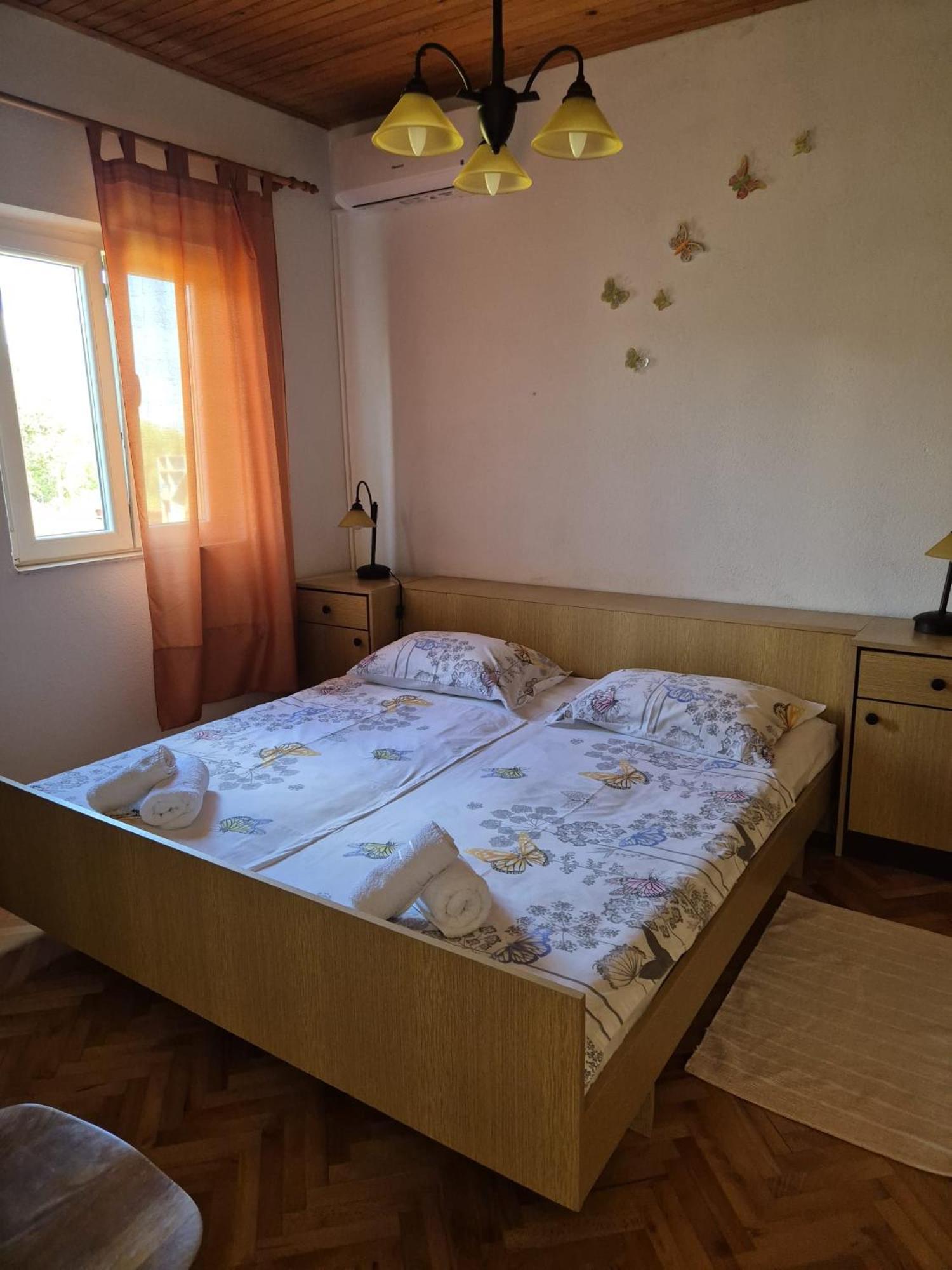 Apartmani Ino Škrip Exterior foto